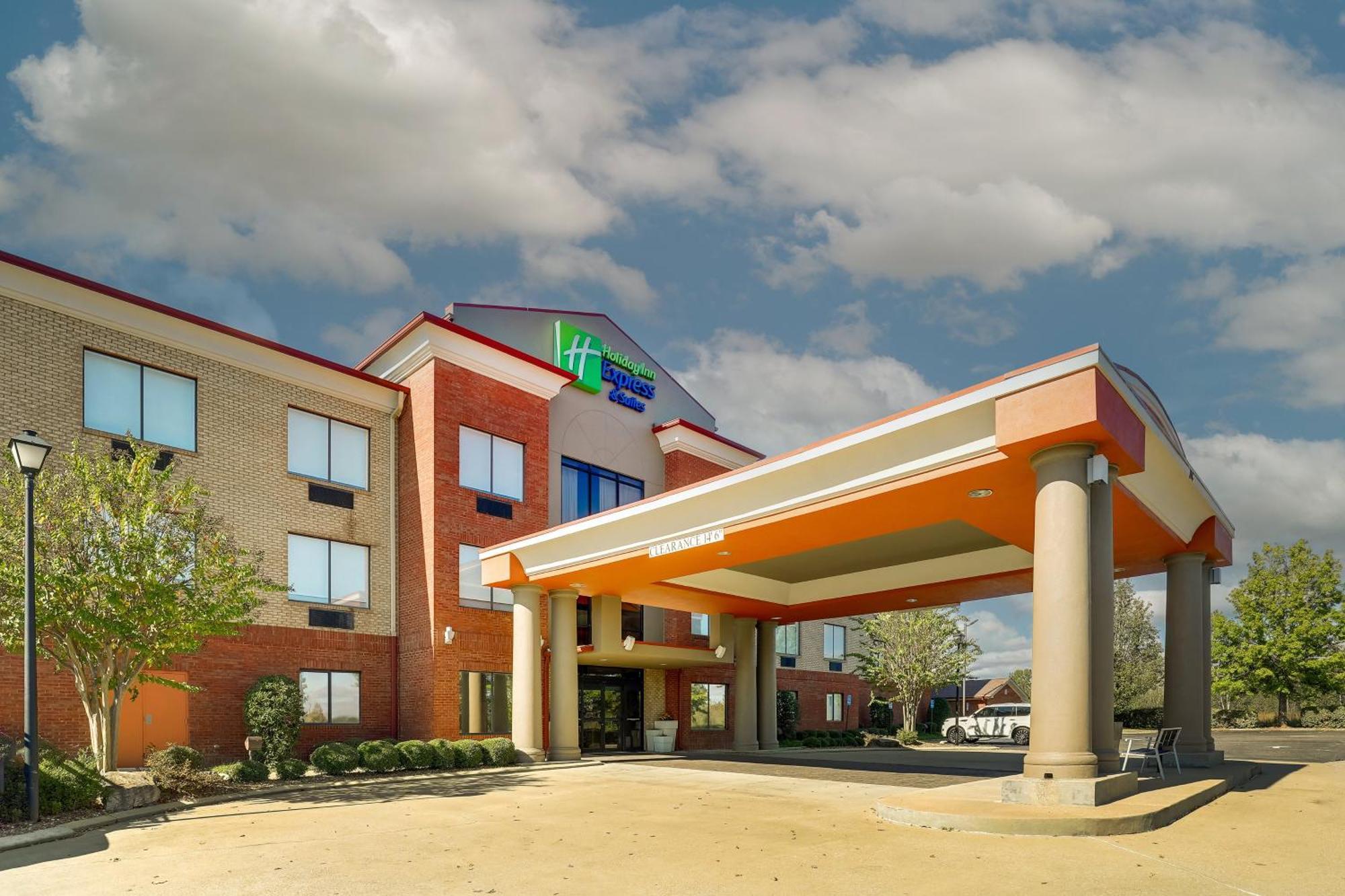 Holiday Inn Express Hotel & Suites- Gadsden By Ihg Екстериор снимка